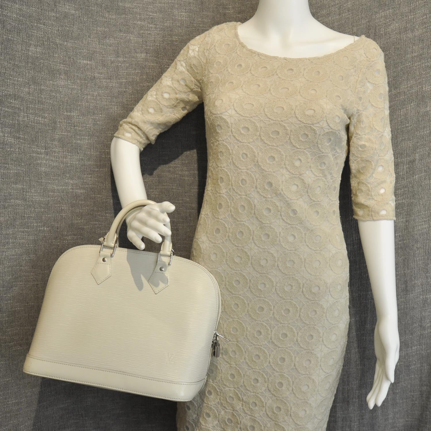 Louis Vuitton Epi Alma Ivory 9 of 16