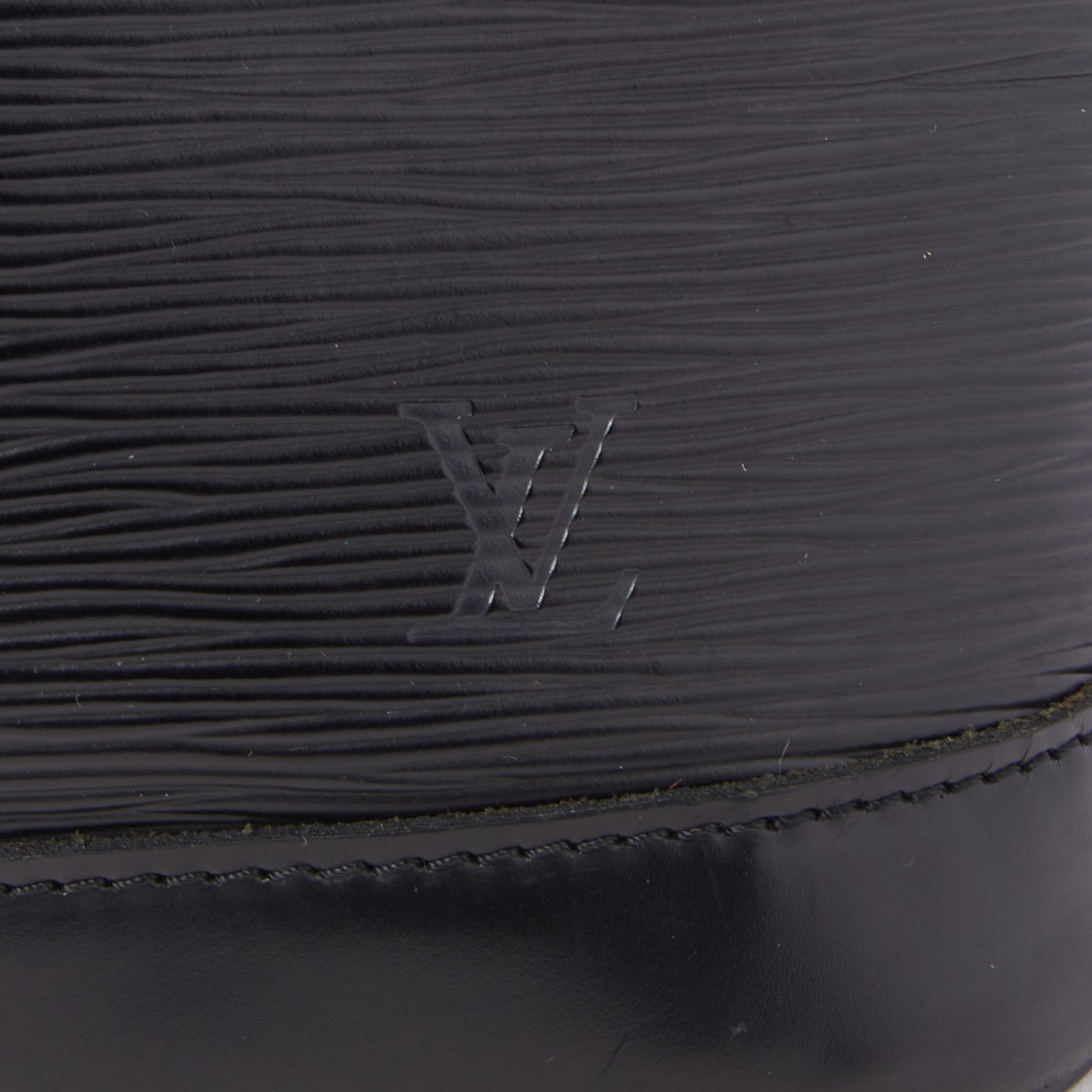 Louis Vuitton Epi Alma PM Black 8 of 10