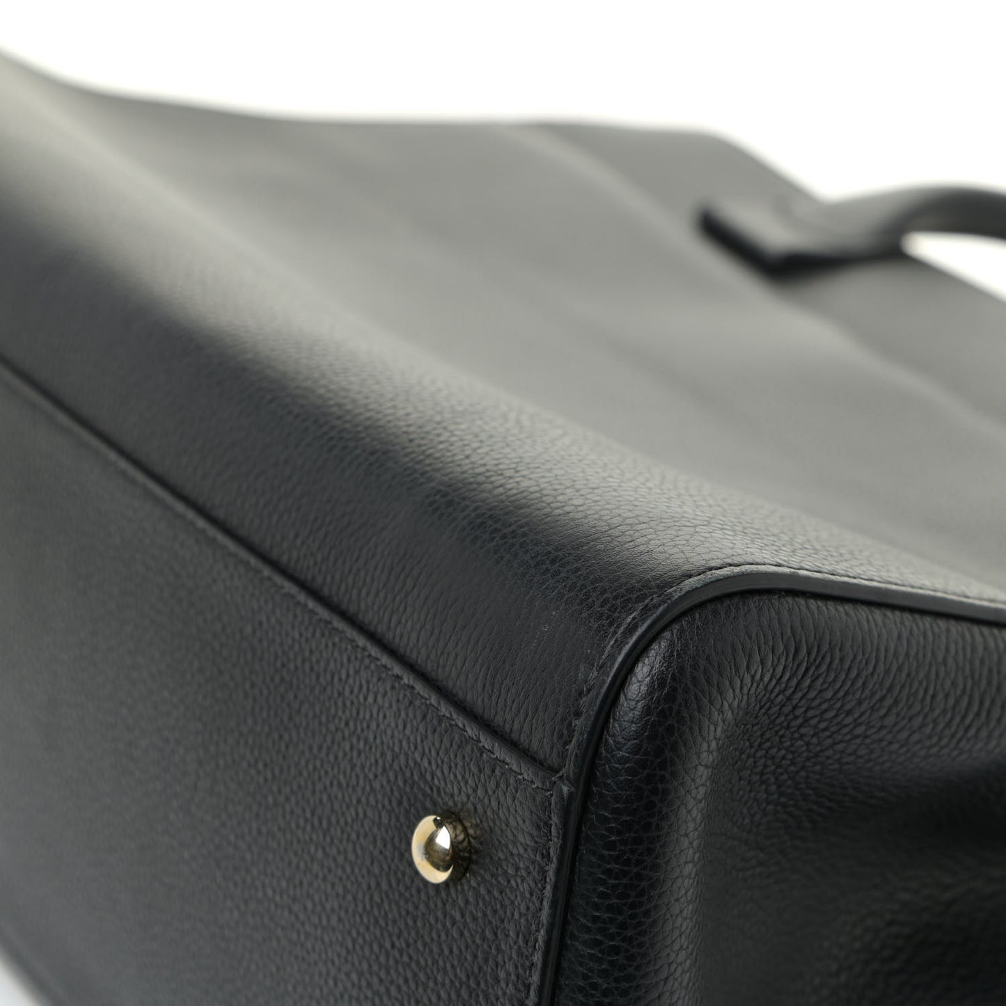 Grained Calfskin Medium Neo Executive Shopper Tote Black