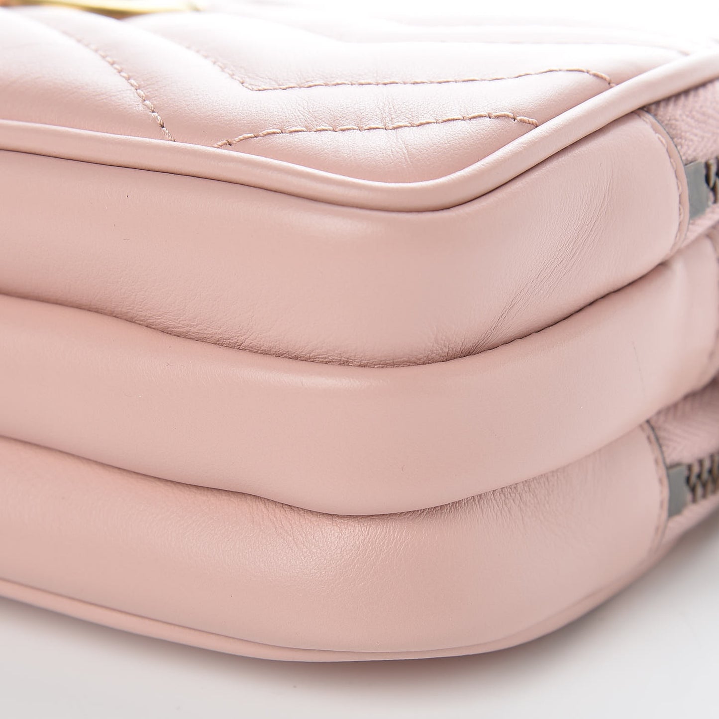 Calfskin Matelasse Mini GG Marmont Chain Crossbody Bag Perfect Pink