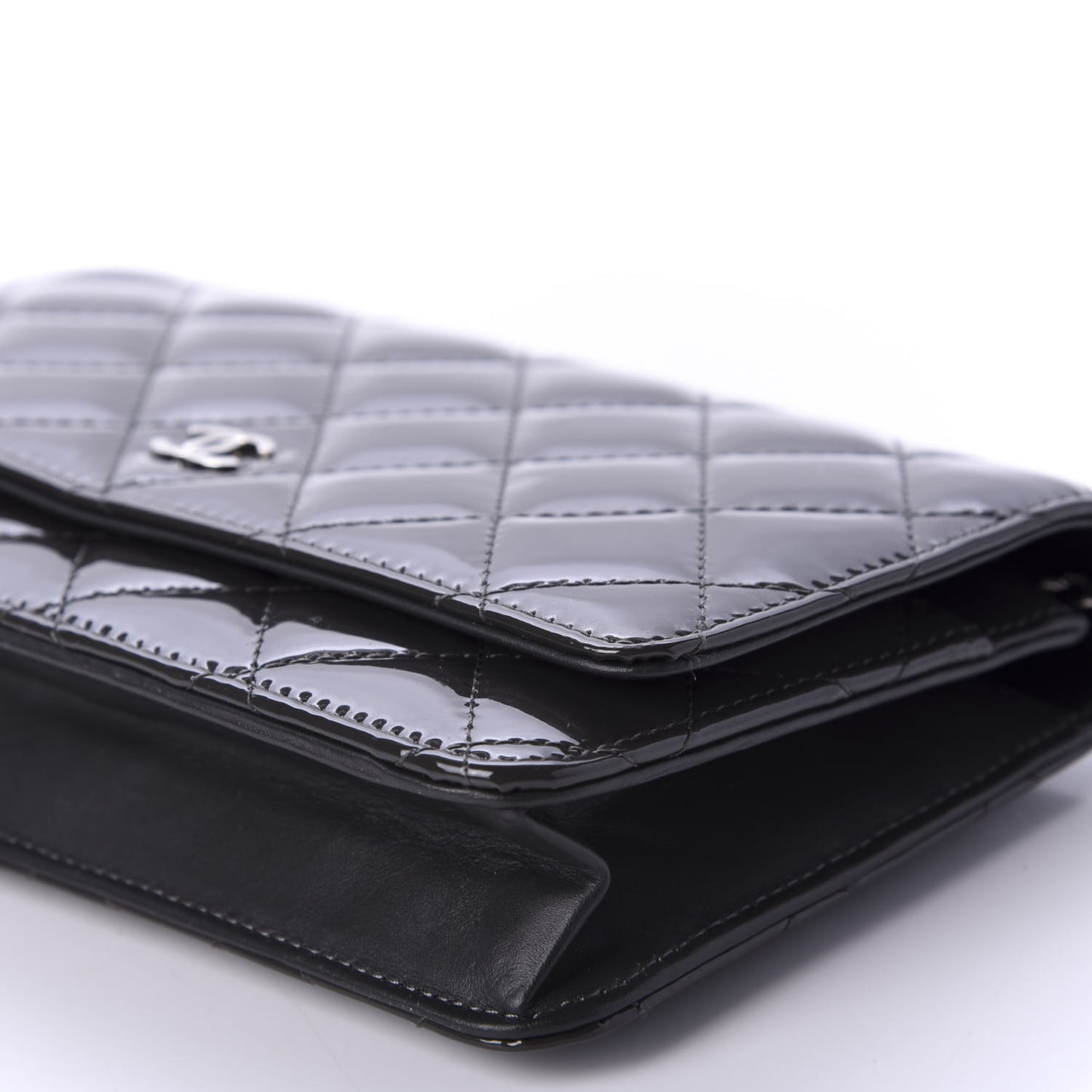 Patent Quilted Wallet On Chain WOC Black