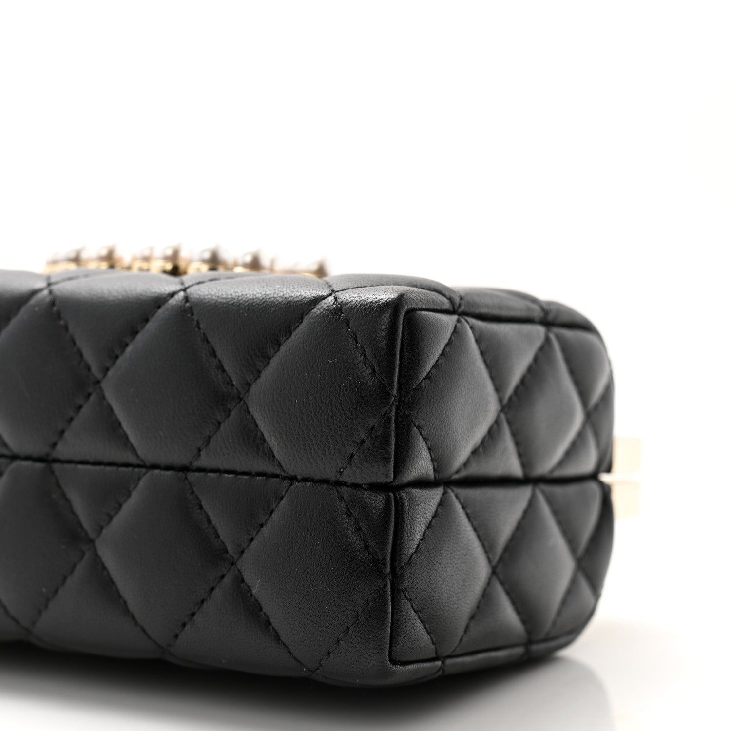 Chanel Lambskin Quilted Pearl CC Vanity Case Black 11 of 12