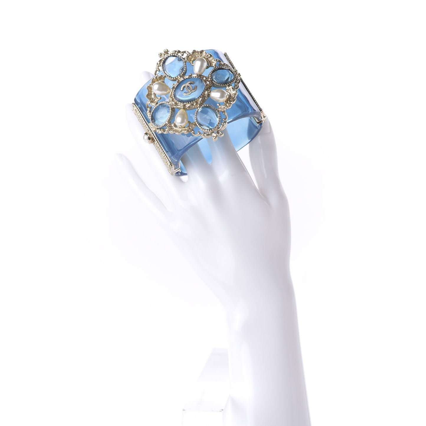 Resin Gripoix Pearl CC Cuff Blue