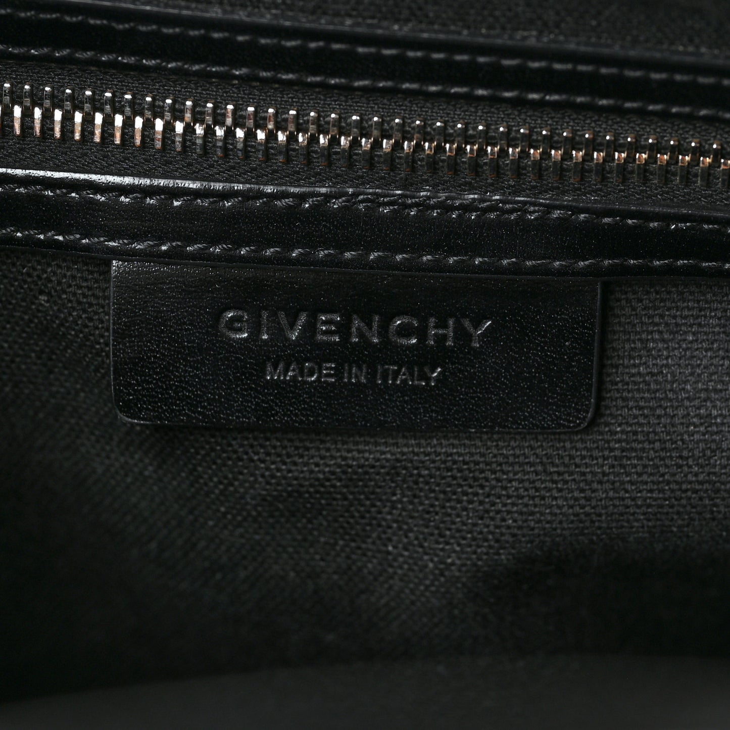 Shiny Lord Calfskin Medium Antigona Black