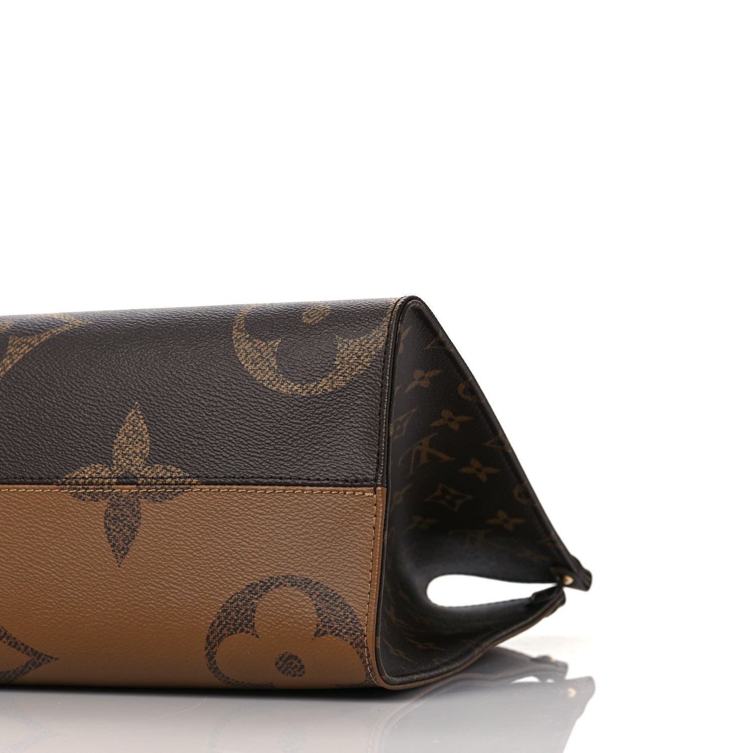 Louis Vuitton Reverse Monogram Giant Onthego MM 8 of 8