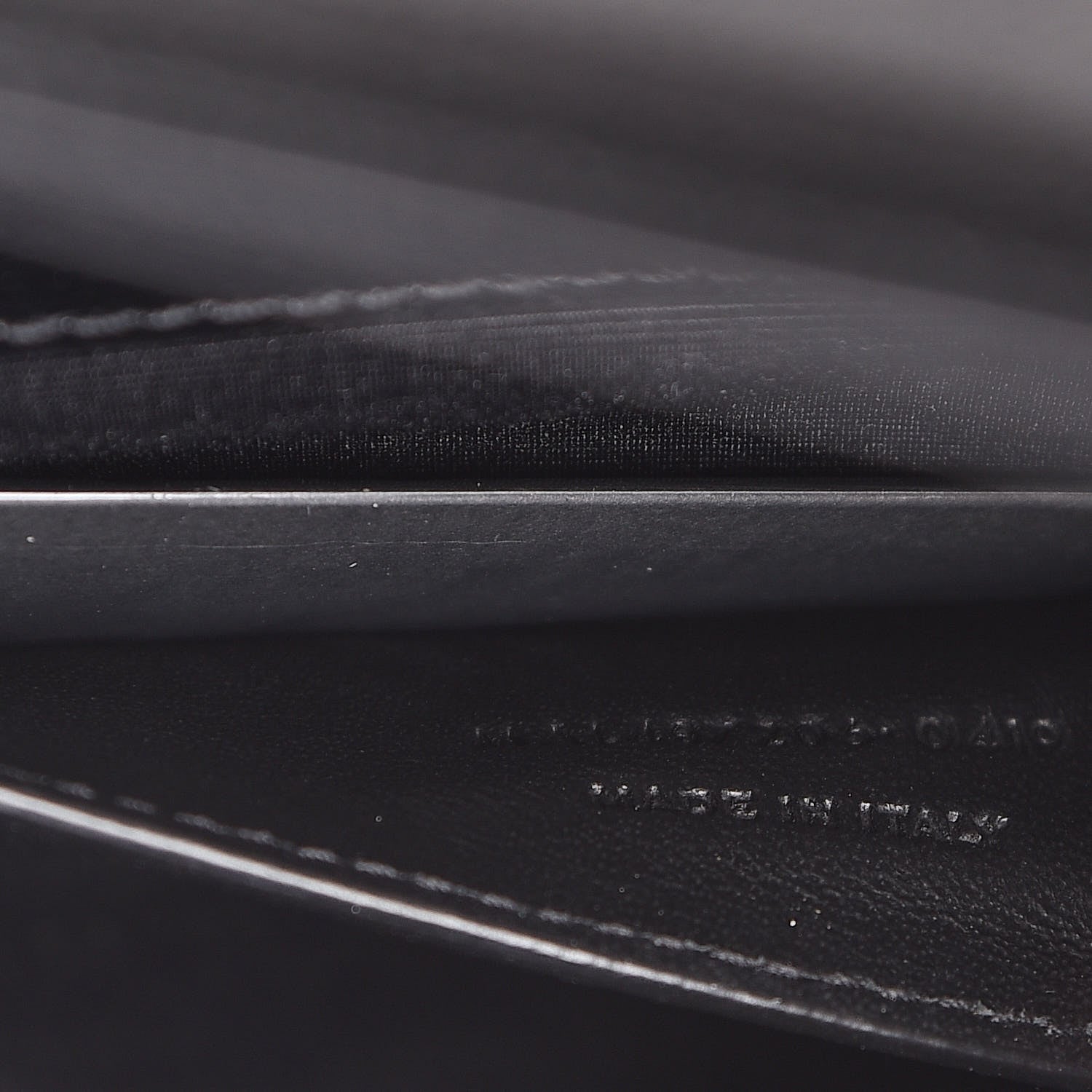 Saint Laurent Grain De Poudre Textured Mixed Matelasse Triquilt Medium Monogram Satchel Black 9 of 10