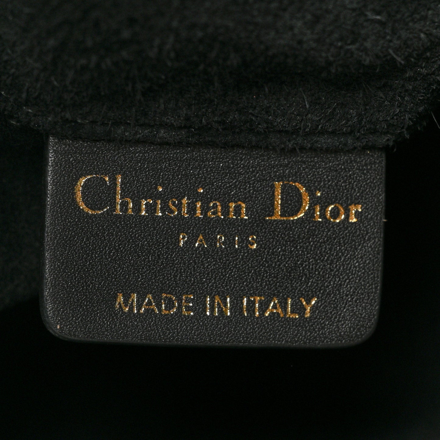 Calfskin Macrocannage Medium Toujours Black