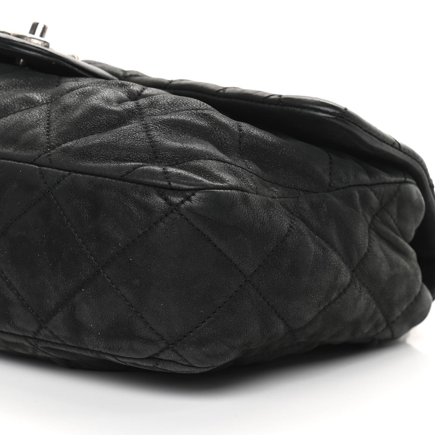 Iridescent Calfskin Large Chic Quilt Flap Black