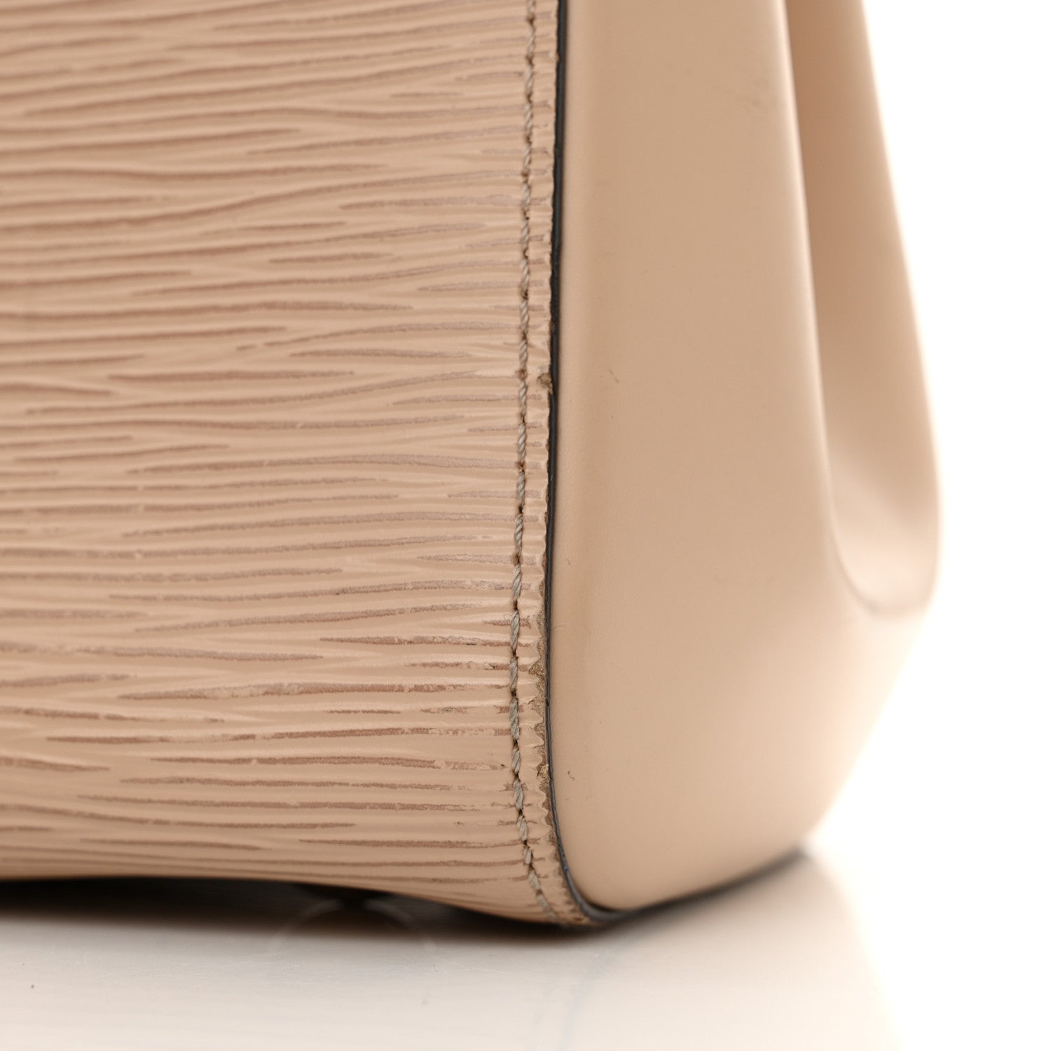 Louis Vuitton Epi Cluny MM Dune 22 of 23