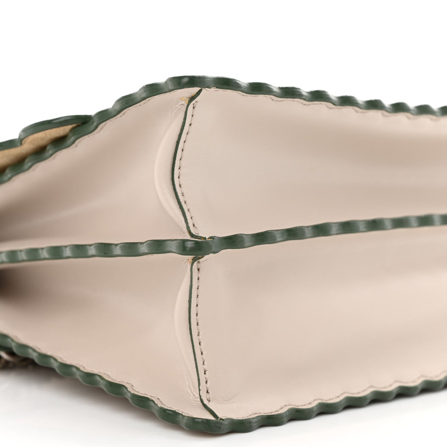 Vitello Liberty Scalloped Studded Kan I Shoulder Bag Grigio Polvere