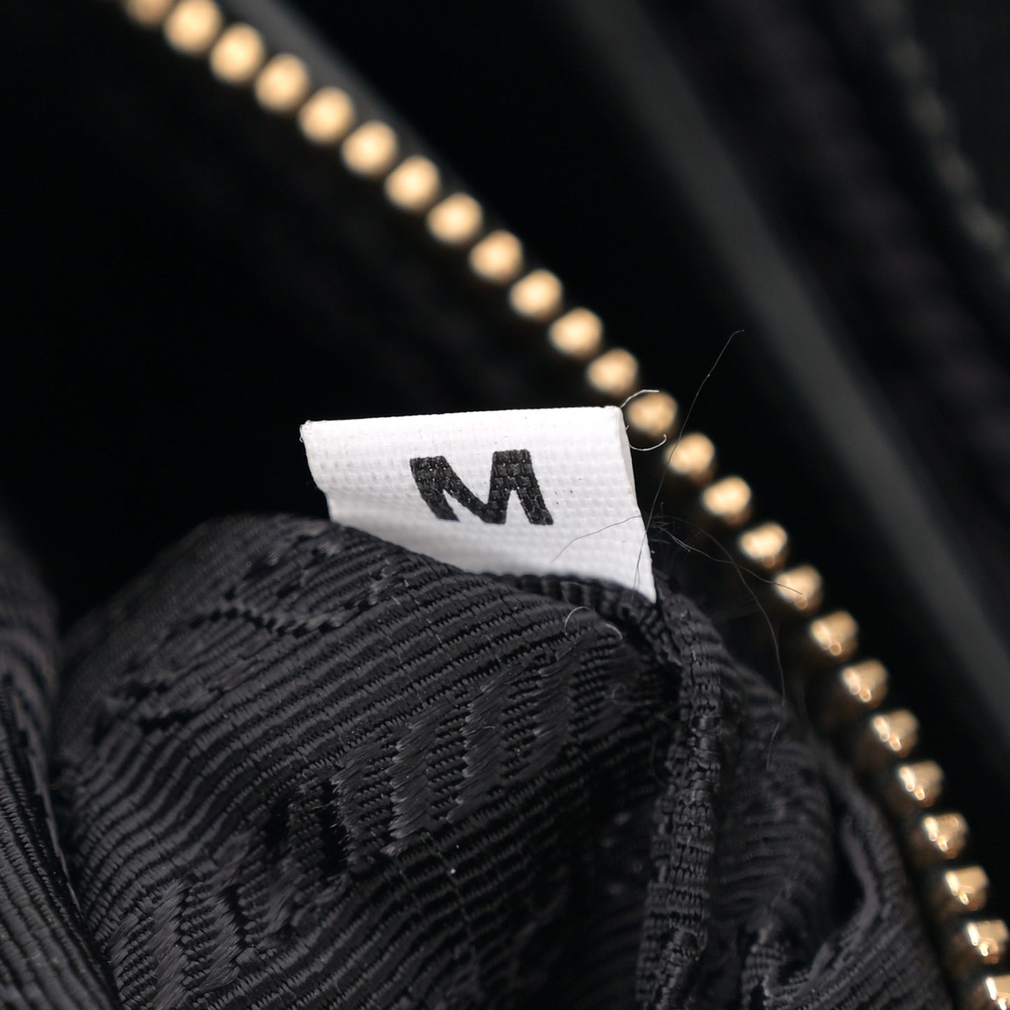 Saffiano Small Galleria Double Zip Tote Black