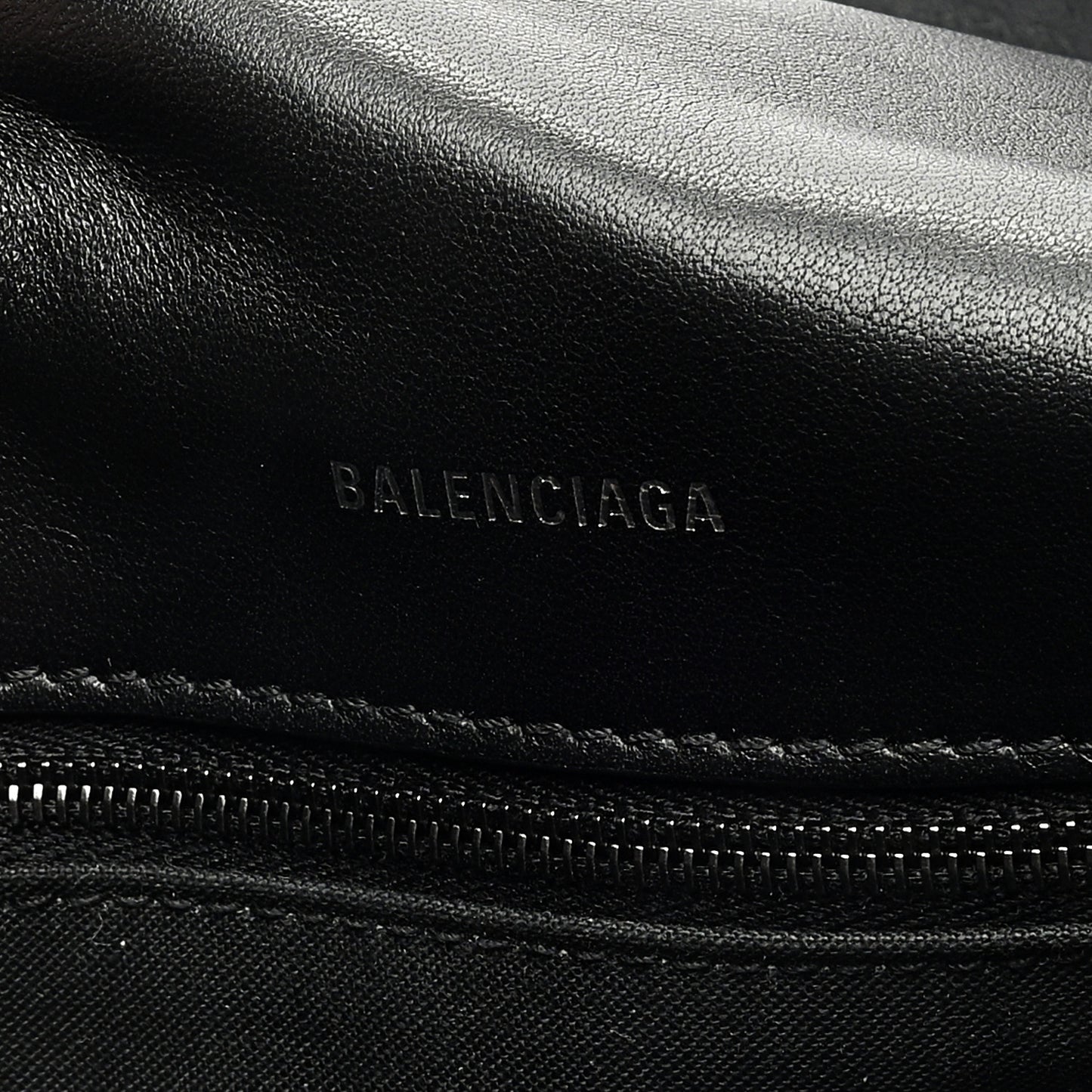 Crushed Calfskin Monochrome Medium Crush Chain Bag Black