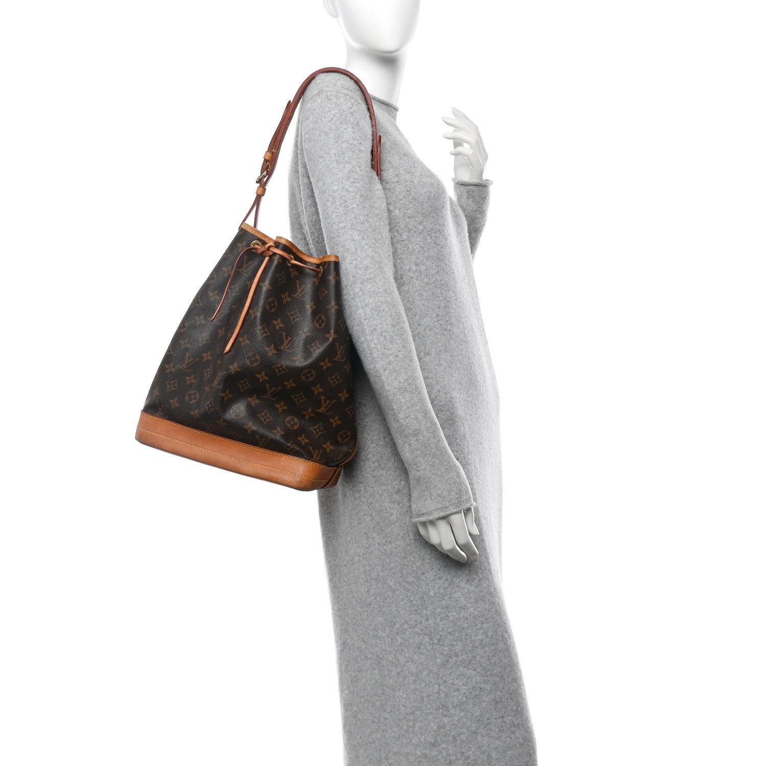 Louis Vuitton Monogram Noe 2 of 11
