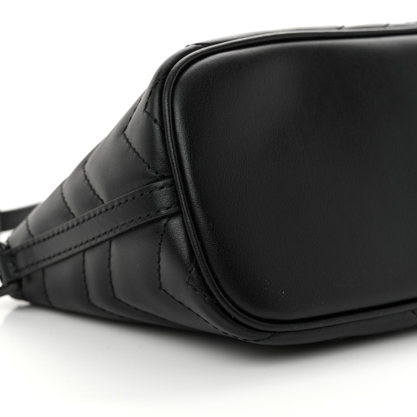Calfskin Matelasse Chevron Monochrome GG Marmont Sling Shoulder Bag Black