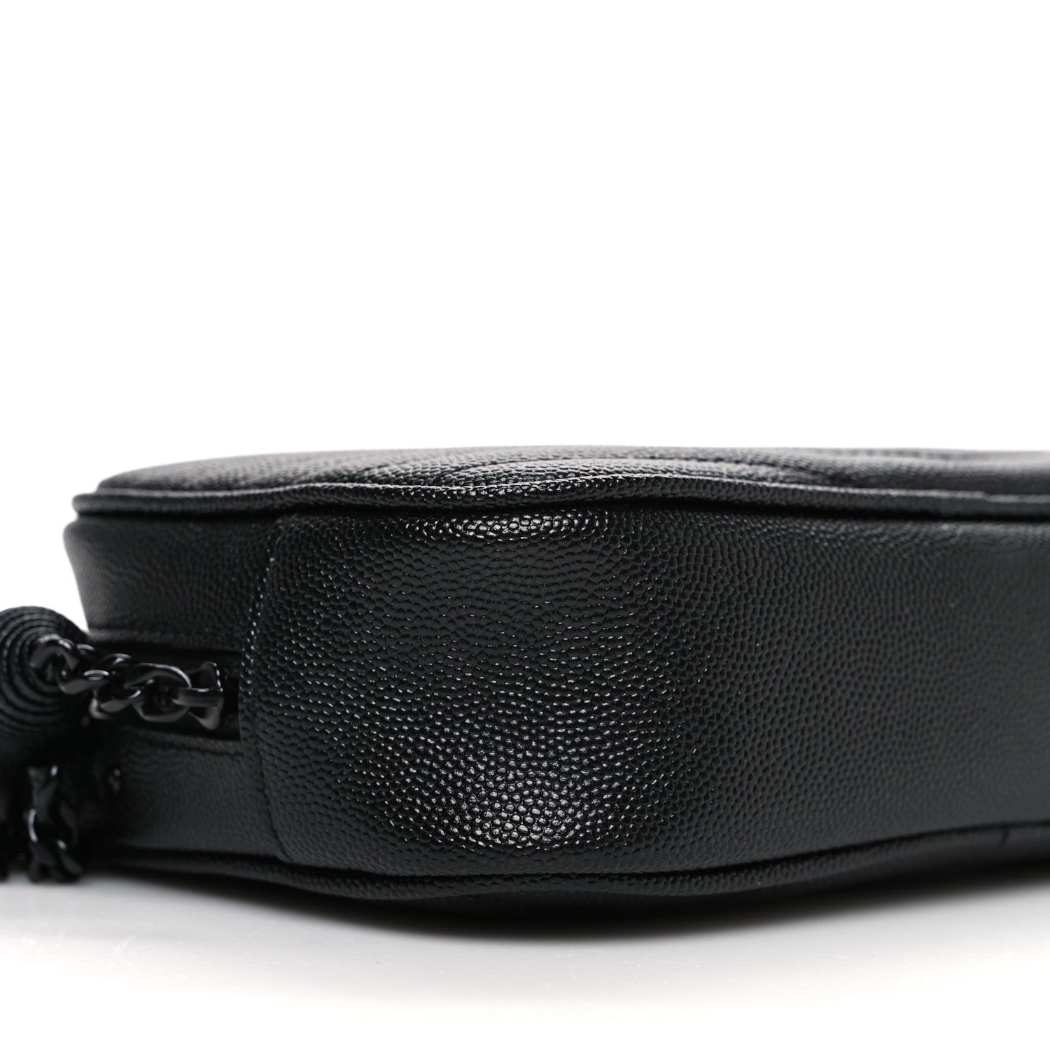 Saint Laurent Grain De Poudre Matelasse Monochrome Monogram Mini Lou Camera Bag Black 9 of 10