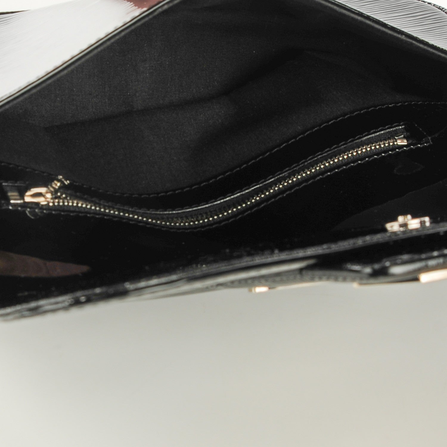 Louis Vuitton Epi Electric Sobe Clutch Black 5 of 7