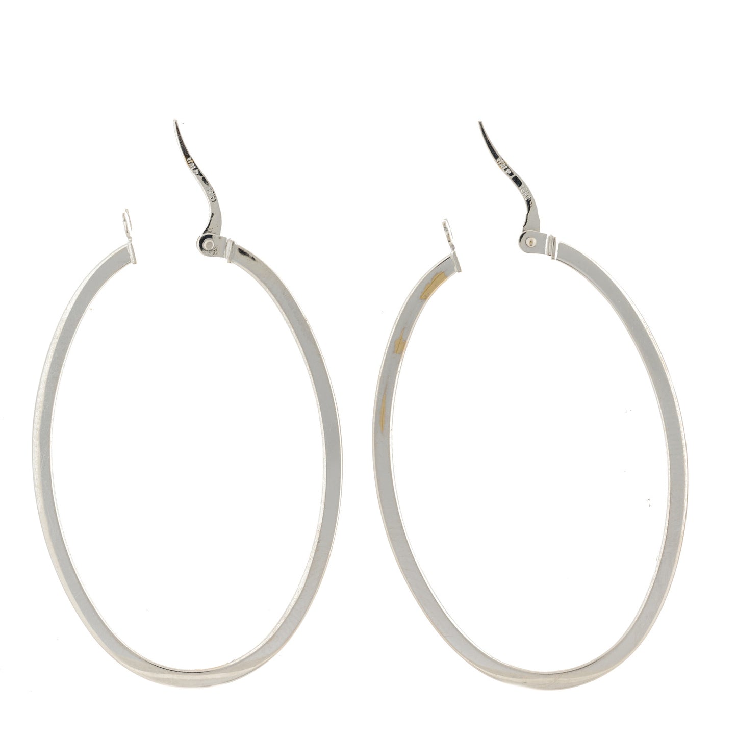 18K White Gold Oval Hoop Earrings