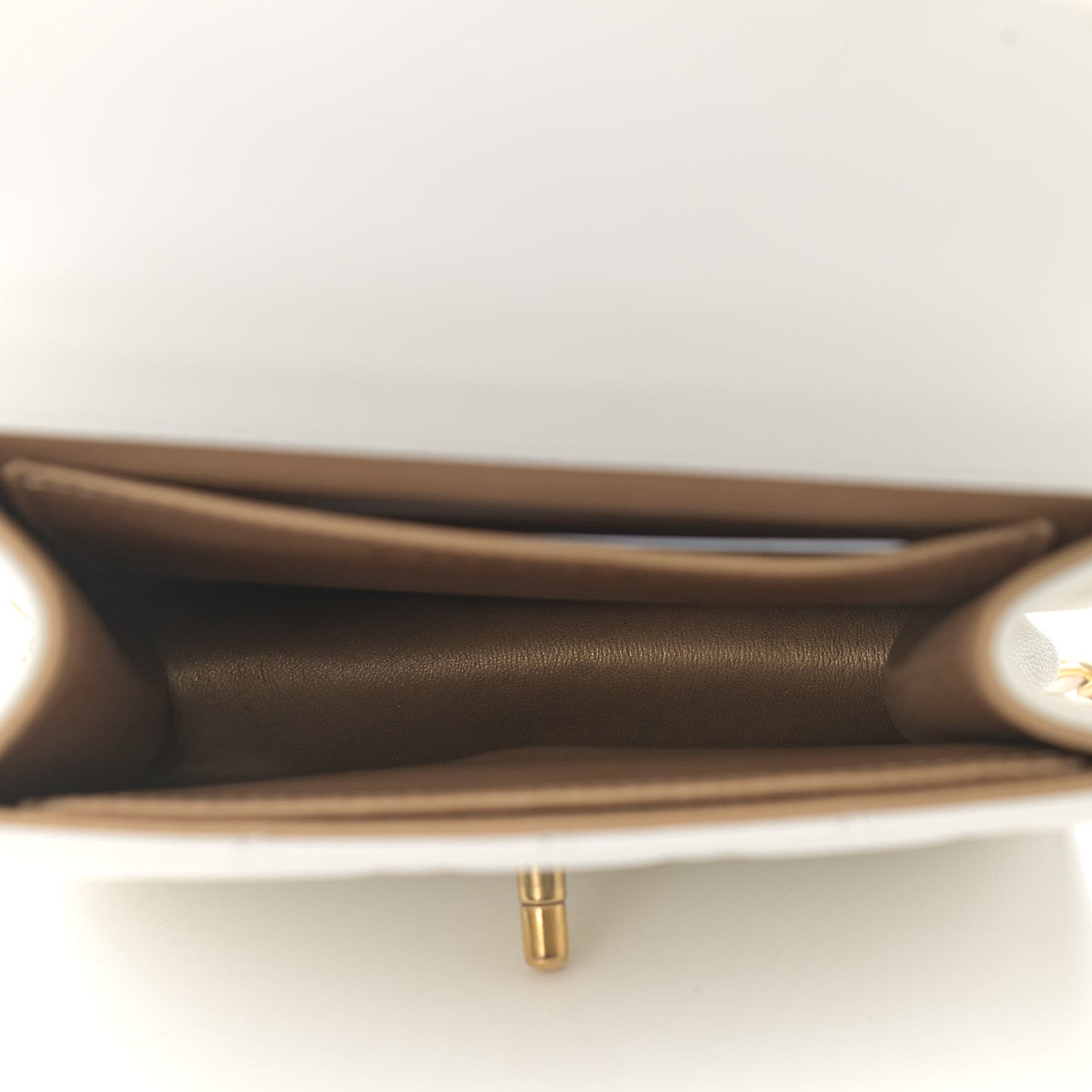 Lambskin Quilted Chic Pearls Flap White