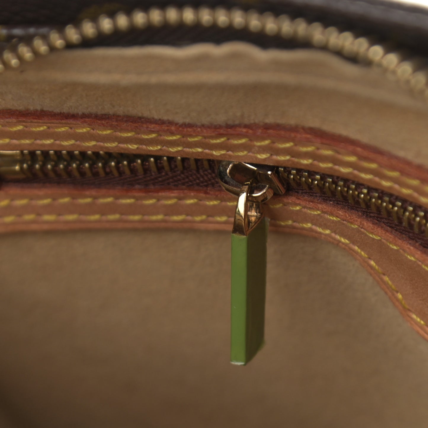 Monogram Looping MM