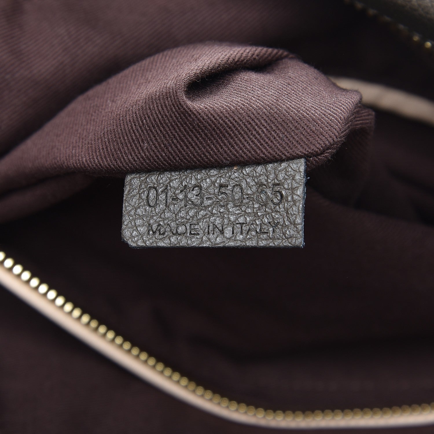 Chloe Calfskin Large Paraty Rock 8 of 8