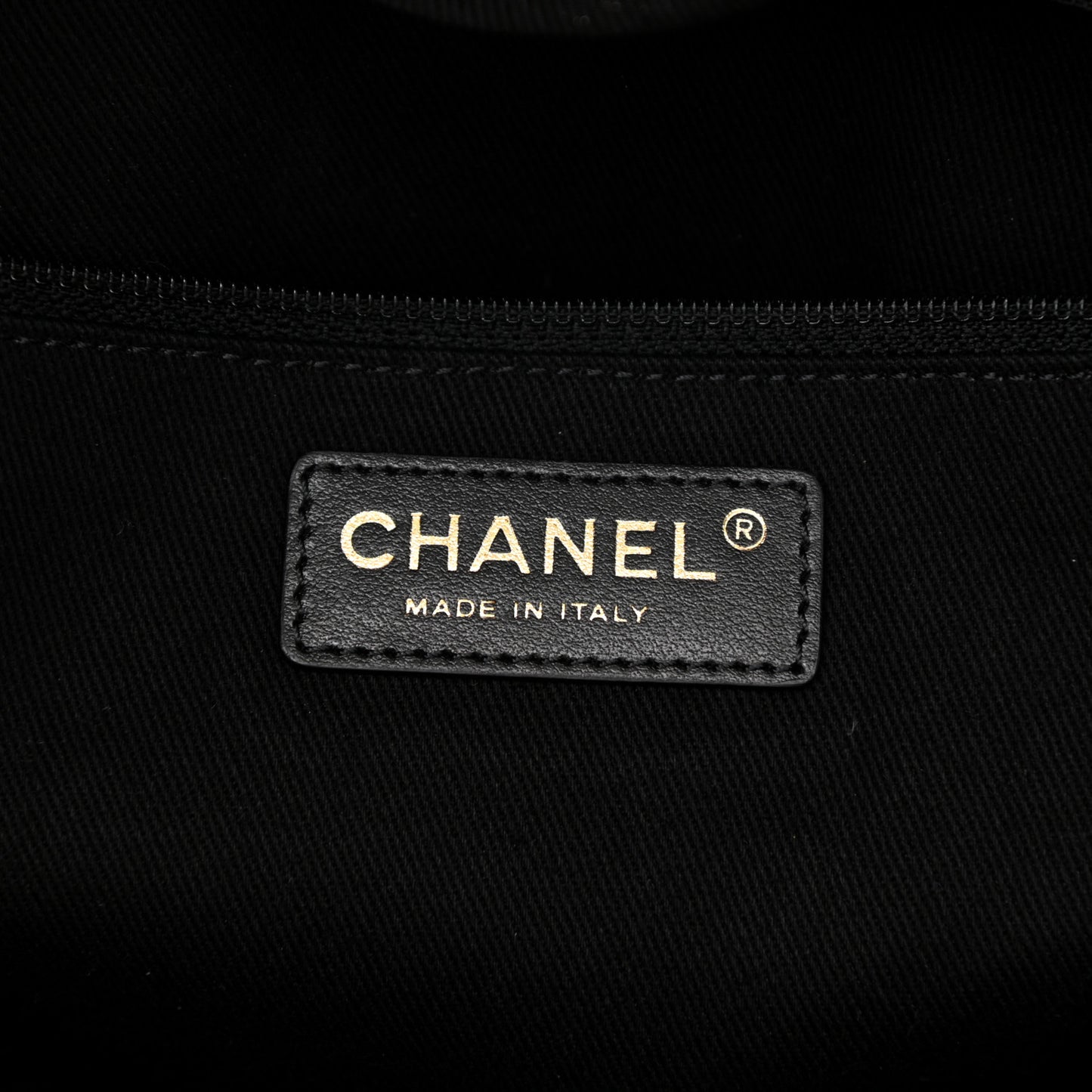 Lurex Boucle Medium Deauville Tote Black