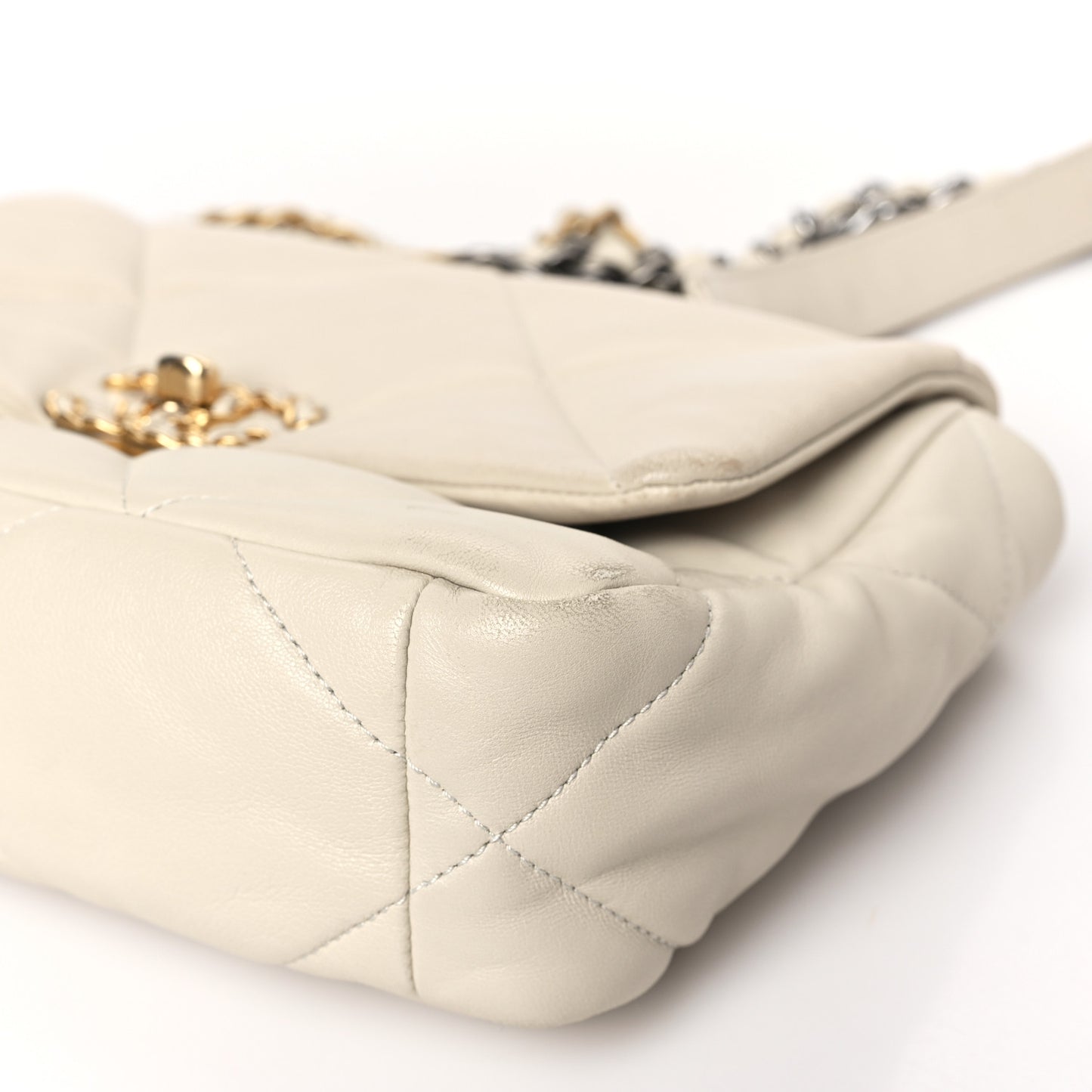 Lambskin Quilted Medium Chanel 19 Flap Light Beige