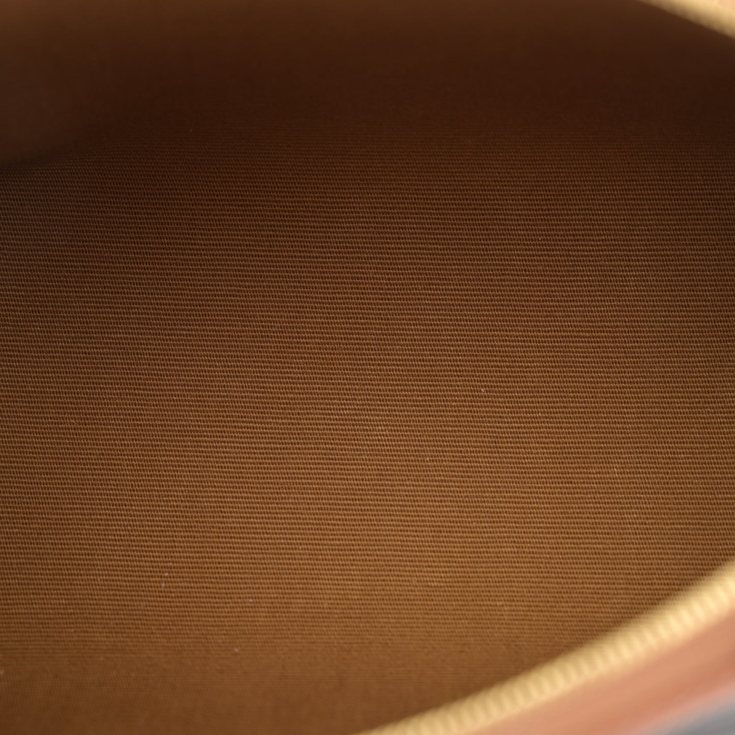 Triomphe Canvas Lambskin Clutch On Chain Tan