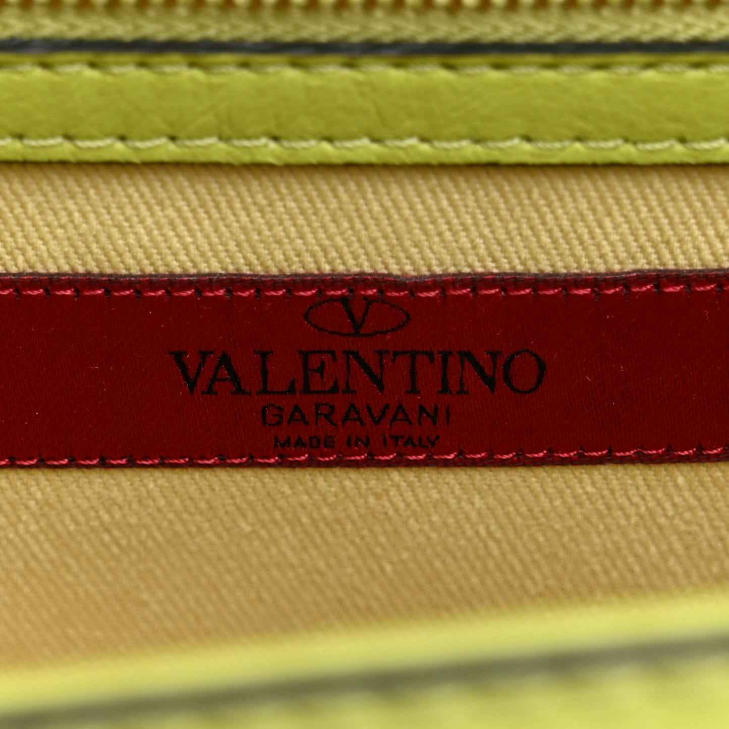 Vitello Small Glam Lock Rockstud Flap Apple