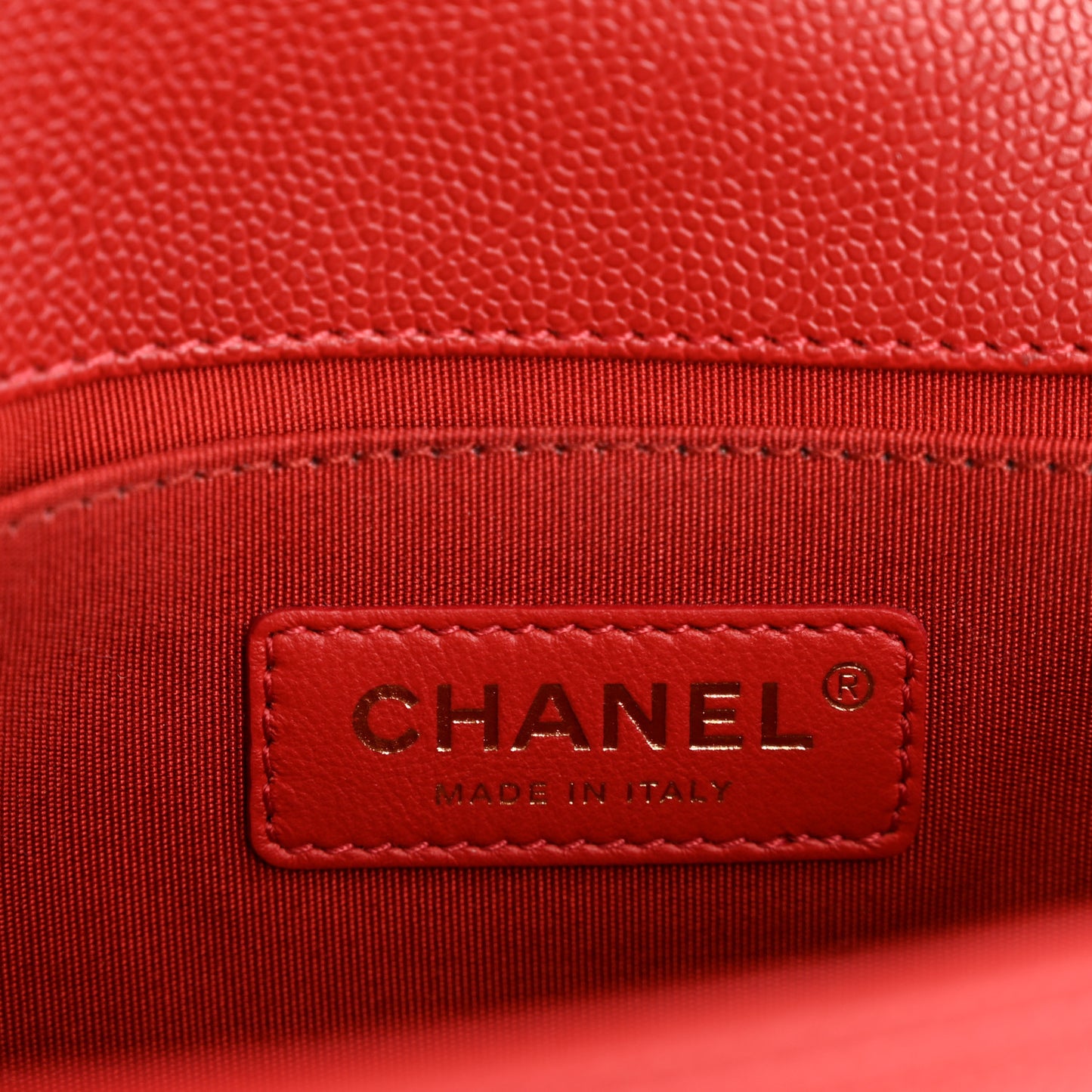 Caviar Chevron Quilted Medium Boy Flap Red