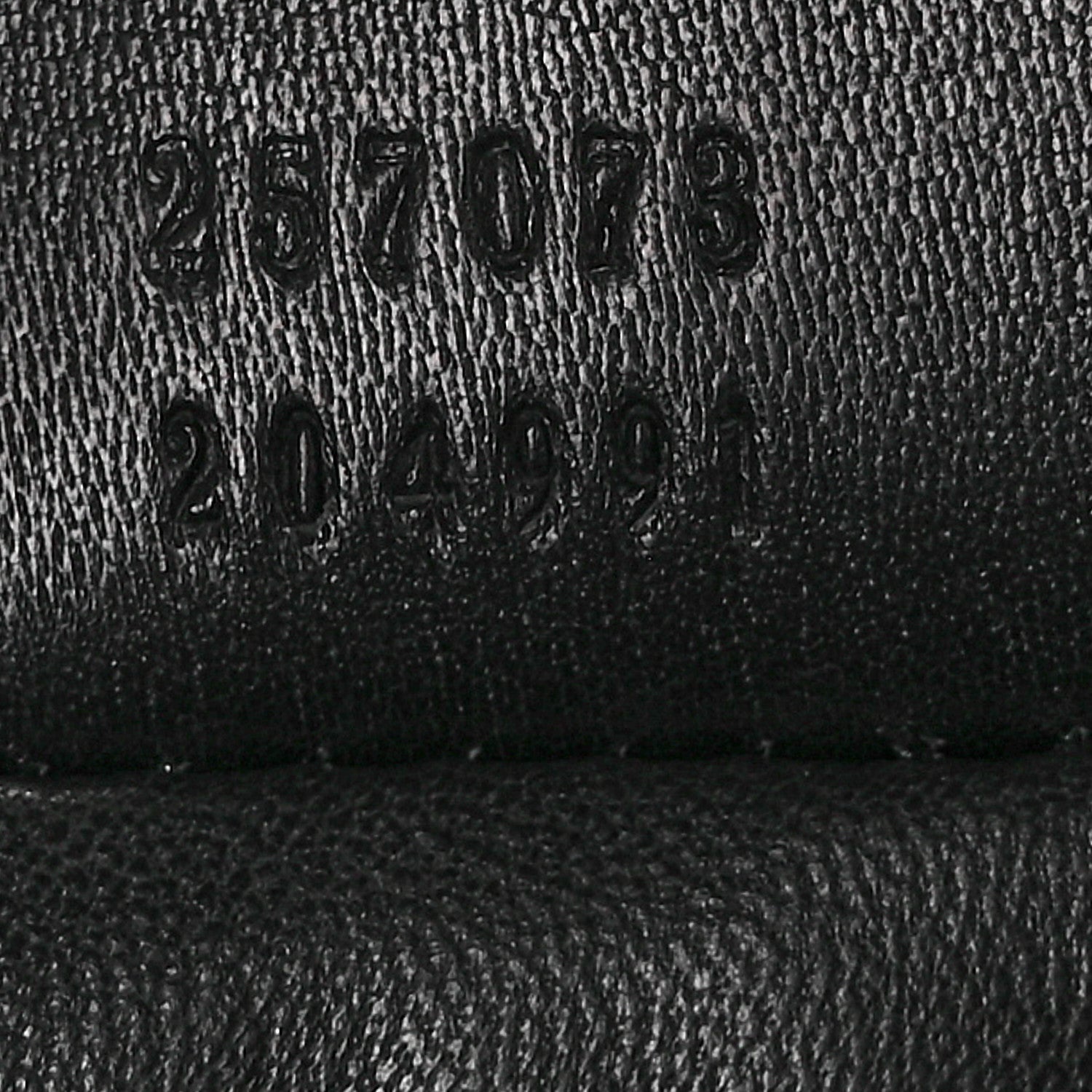 Gucci Patent Microguccissima Small Broadway Clutch Black 7 of 11