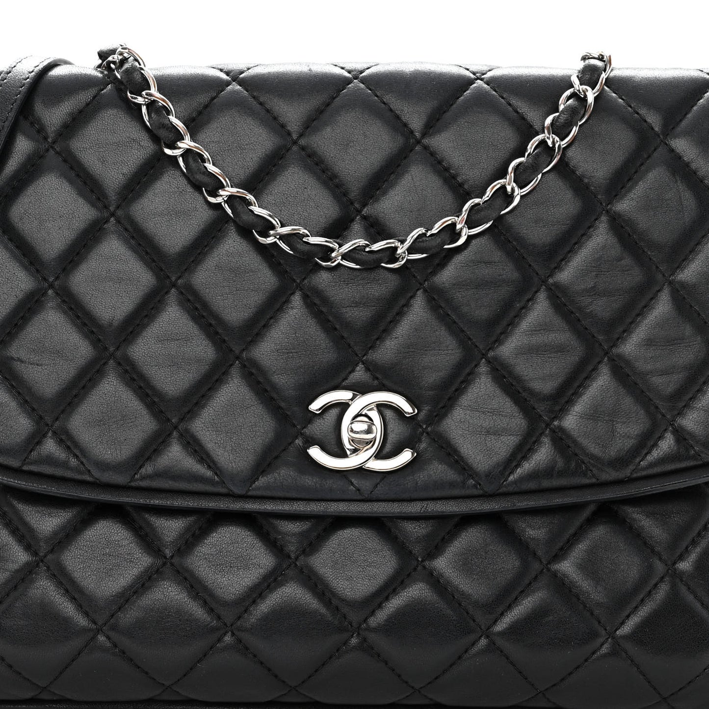 Lambskin Quilted Large Pagode Piping Flap Black