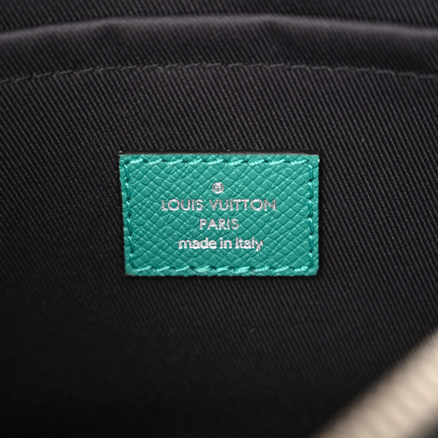 Taiga Monogram Outdoor Messenger Vert