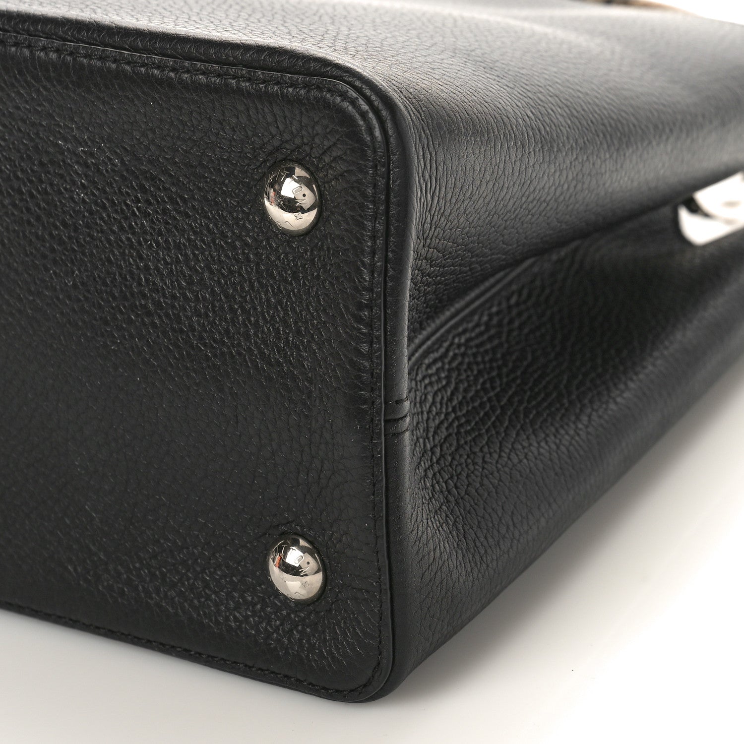 Louis Vuitton Taurillon Snakeskin Capucines MM Black 9 of 9