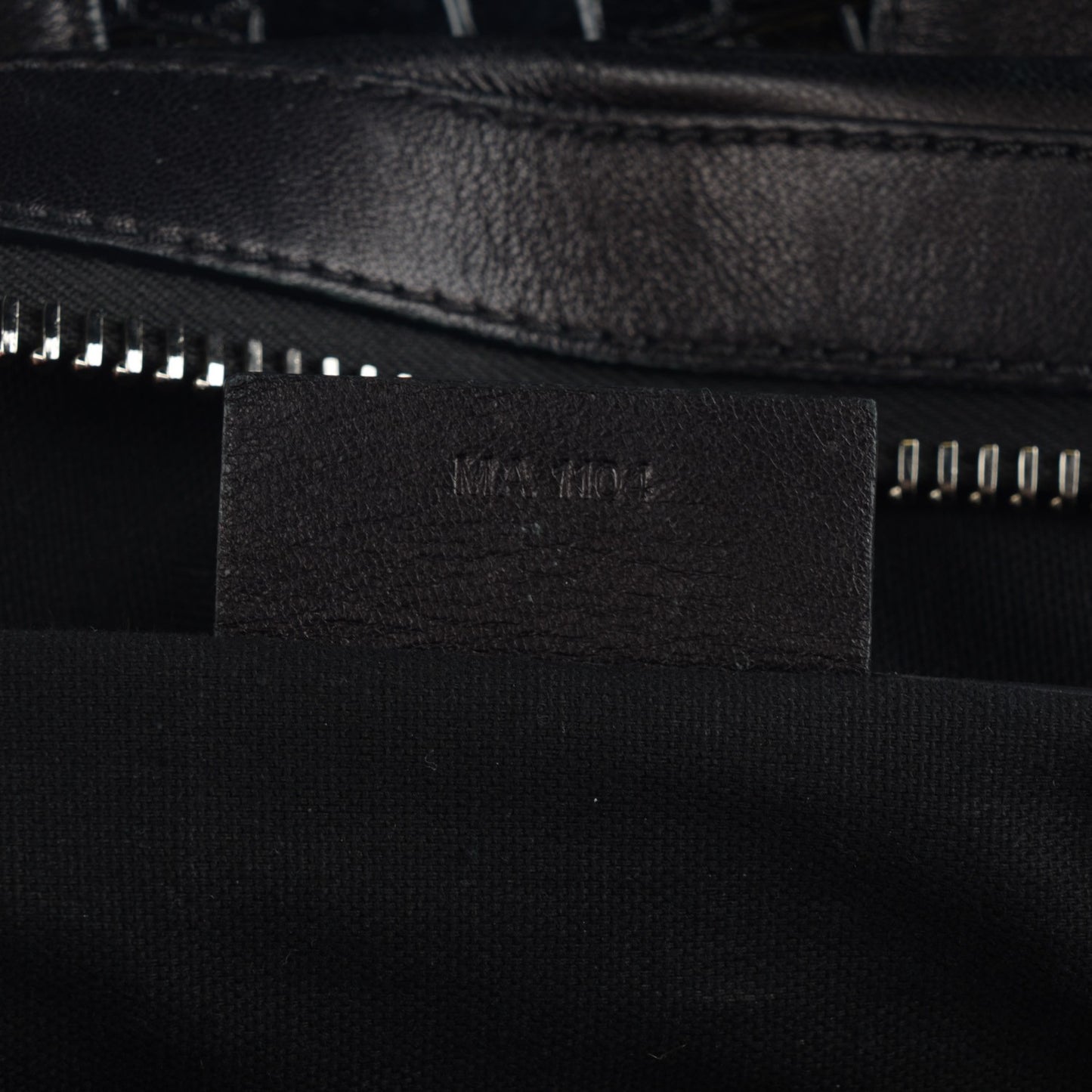 Calfskin Crocodile Embossed Medium Nightingale Black