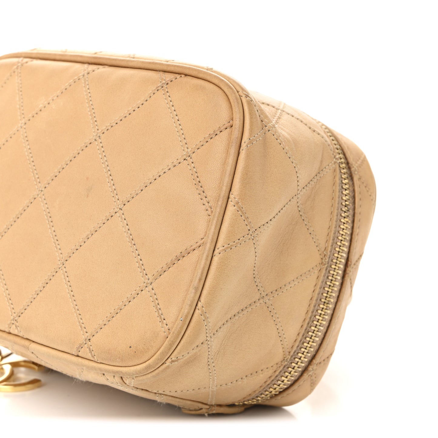 Lambskin Diamond Stitched Vanity Case With Chain Beige