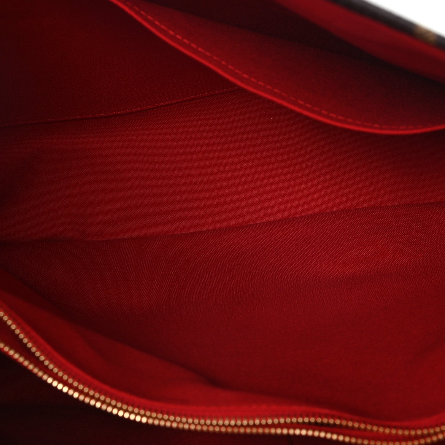 Louis Vuitton Reverse Monogram Giant Onthego Voyage 5 of 9