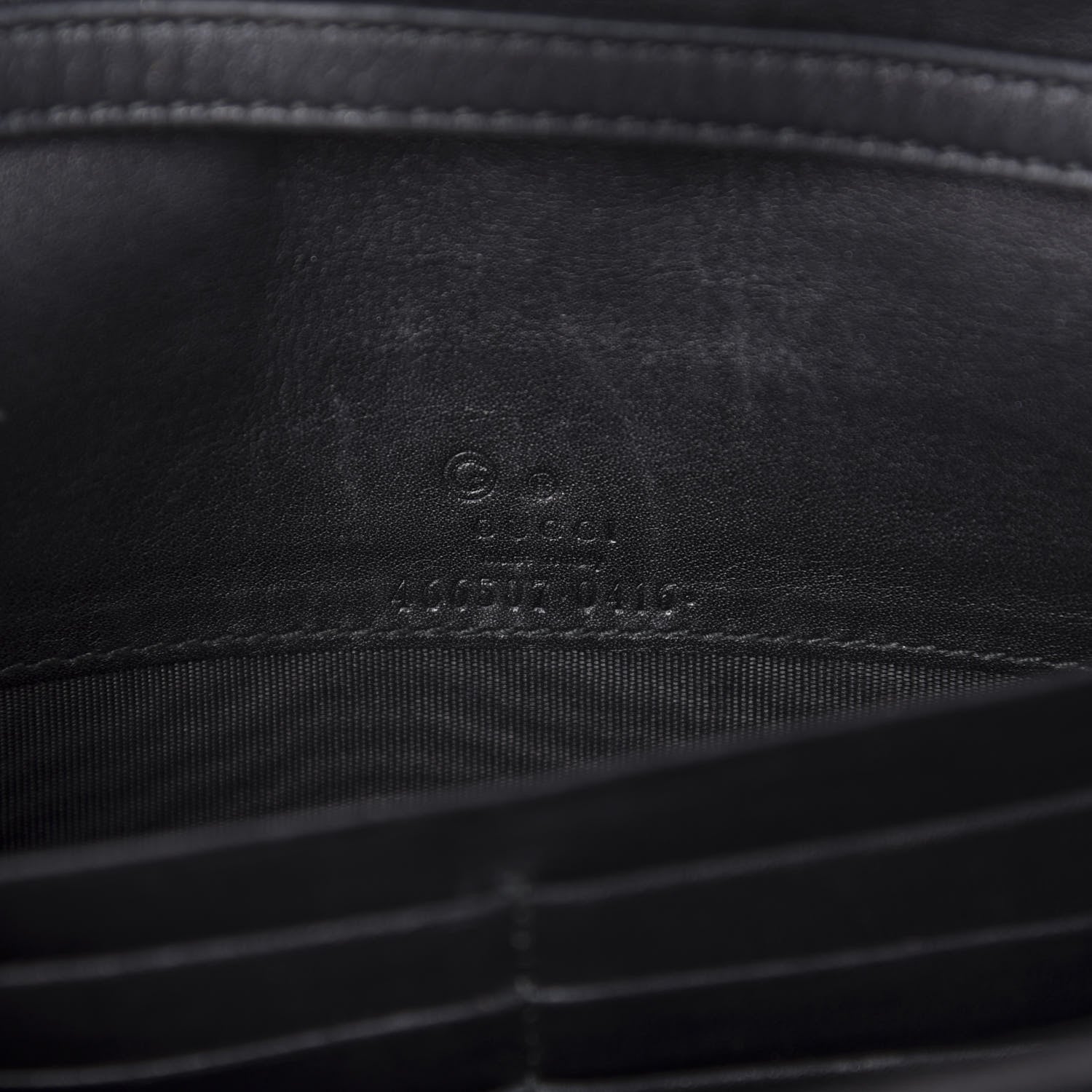 Gucci Microguccissima Crossbody Wallet Black 12 of 15