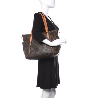 Louis Vuitton Monogram Totally MM 2 of 13