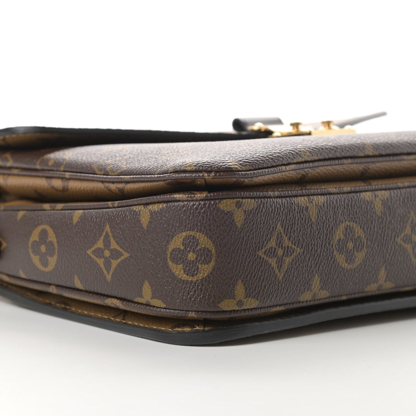Reverse Monogram Pochette Metis
