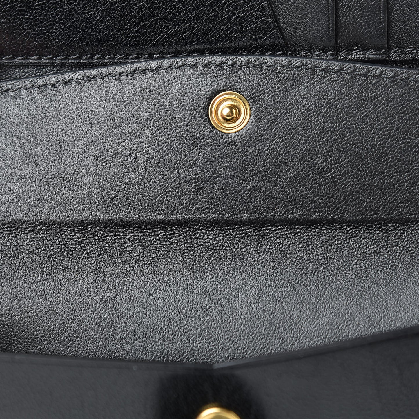 Goatskin Diamond Quilted GV3 Medium Wallet Black