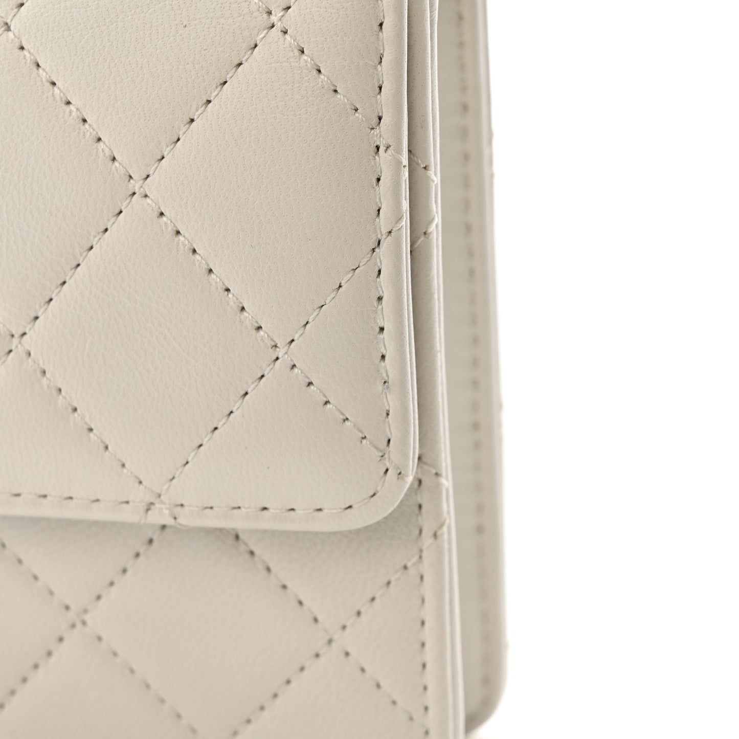 Lambskin Quilted Small Chic Pearls Flap White
