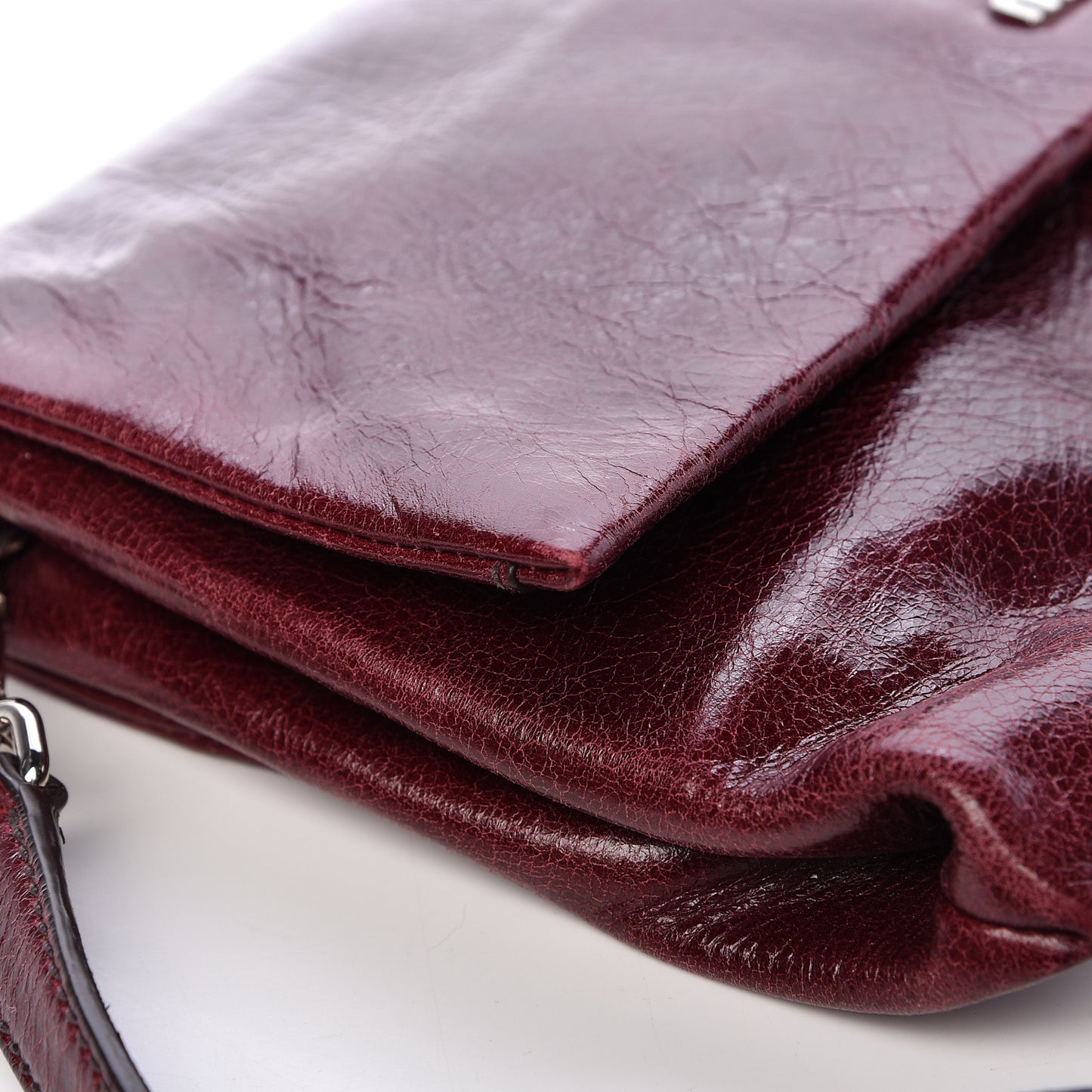 Vitello Shine Clutch Amaranto