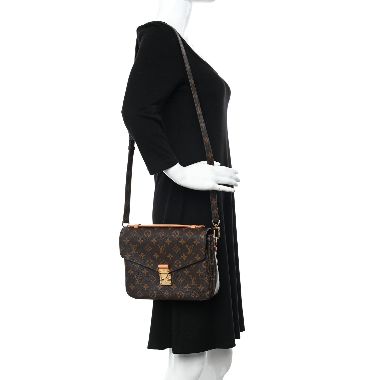 Louis Vuitton Monogram Pochette Metis 2 of 10