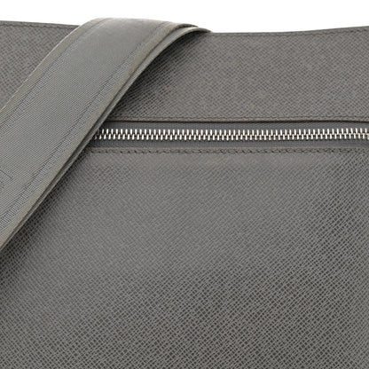 Louis Vuitton Taiga Sasha Messenger Glacier 8 of 17