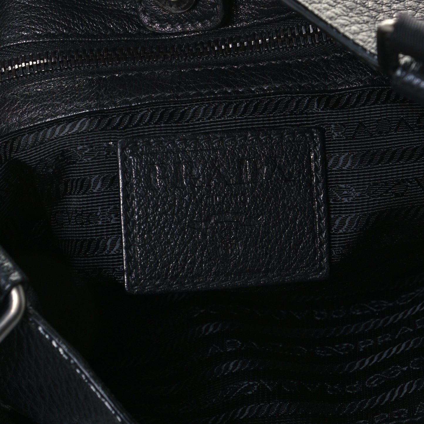 Vitello Daino Crossbody Bag Black