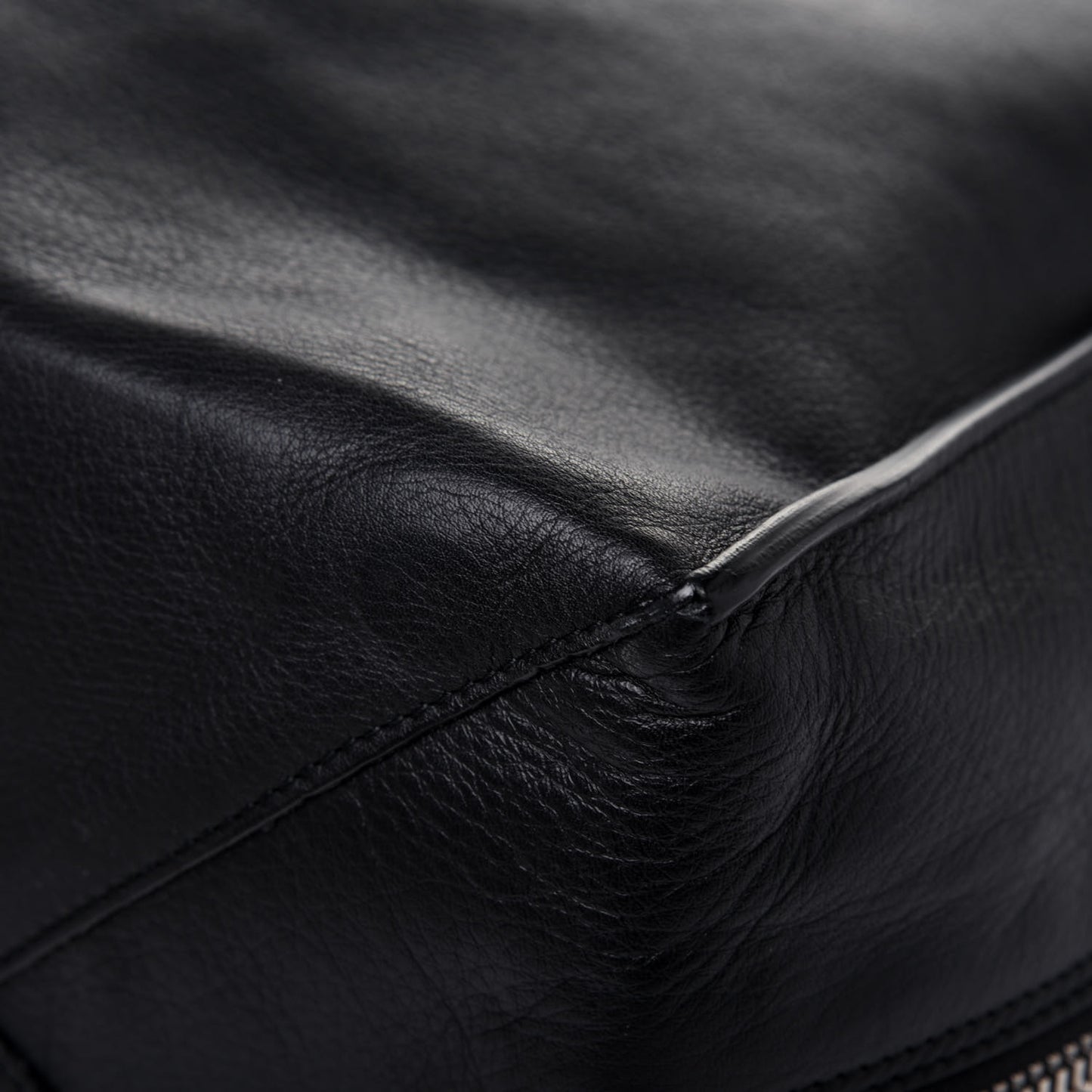 Supple Calfskin Papier A4 Zip Around Tote Black