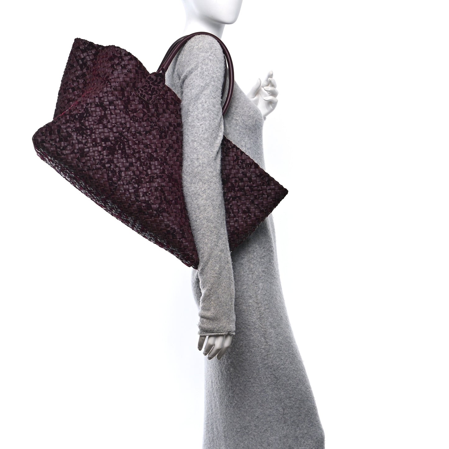 Nappa Velours Intrecciato Large Cabat Bordeaux