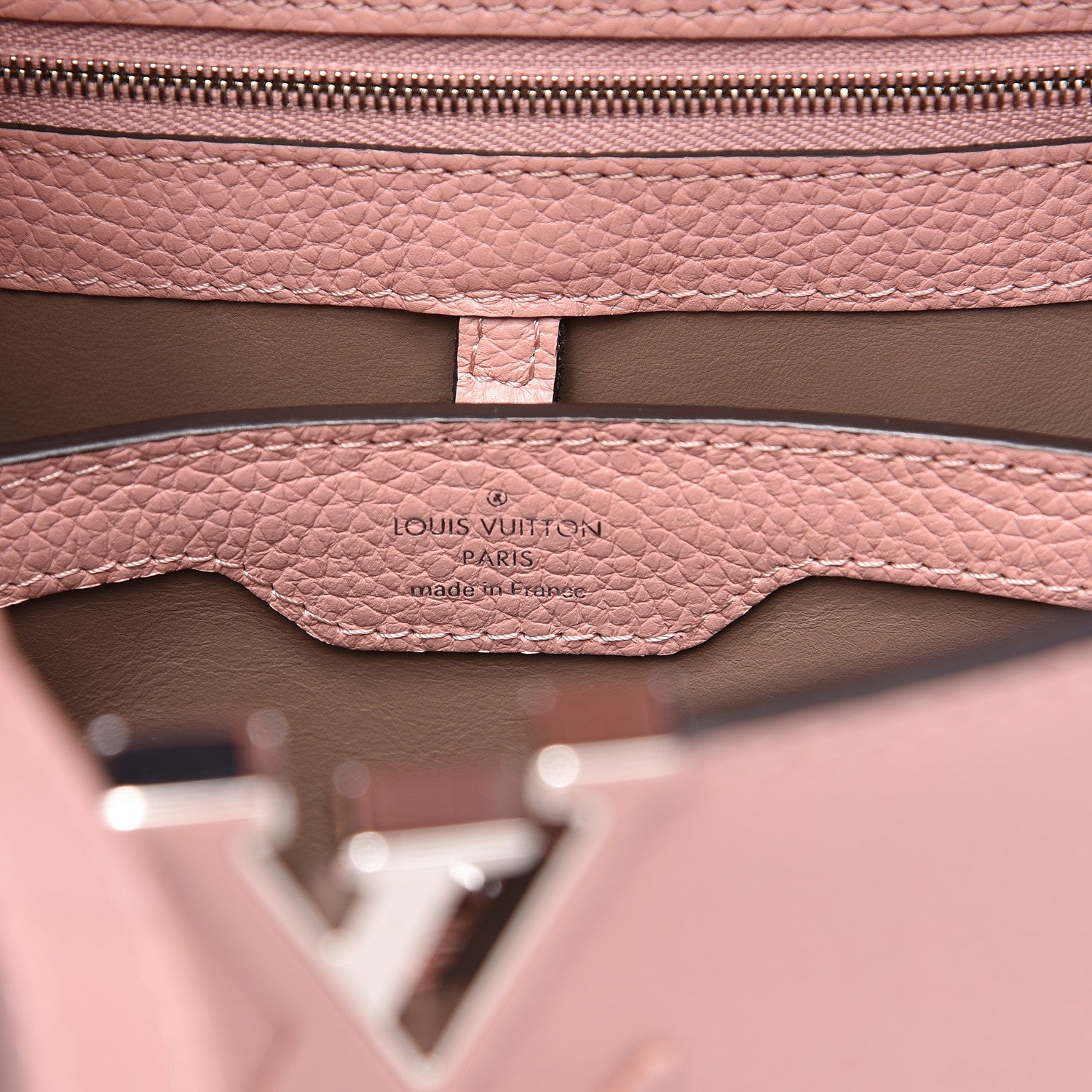 Louis Vuitton Taurillon Capucines BB Magnolia 6 of 9