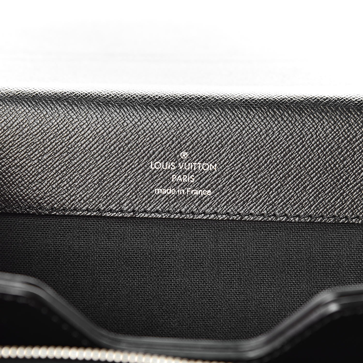 Louis Vuitton Taiga Neo Robusto 2 Compartment Briefcase Glacier 6 of 10