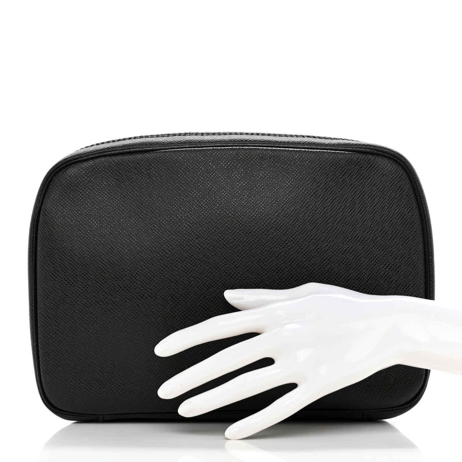 Louis Vuitton Taiga Trousse Toilette GM Ardoise 2 of 7
